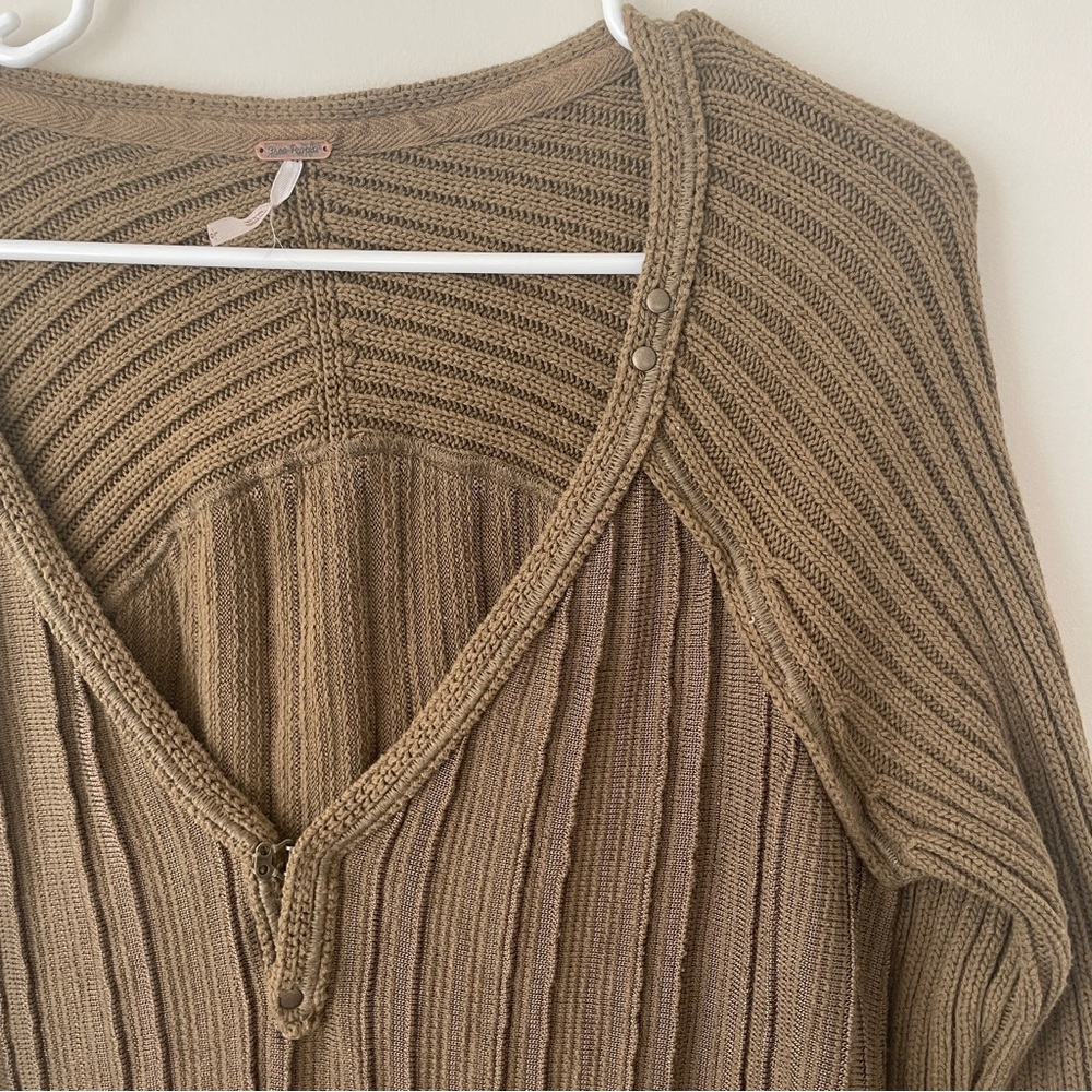 Free people Ribs and Ruffles tunic, olive green, size L - Picture 5 of 8